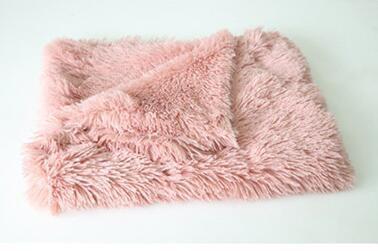 Soft Dog Blanket – Warm Wool & Polyester Cover for Medium and Large Dogs.